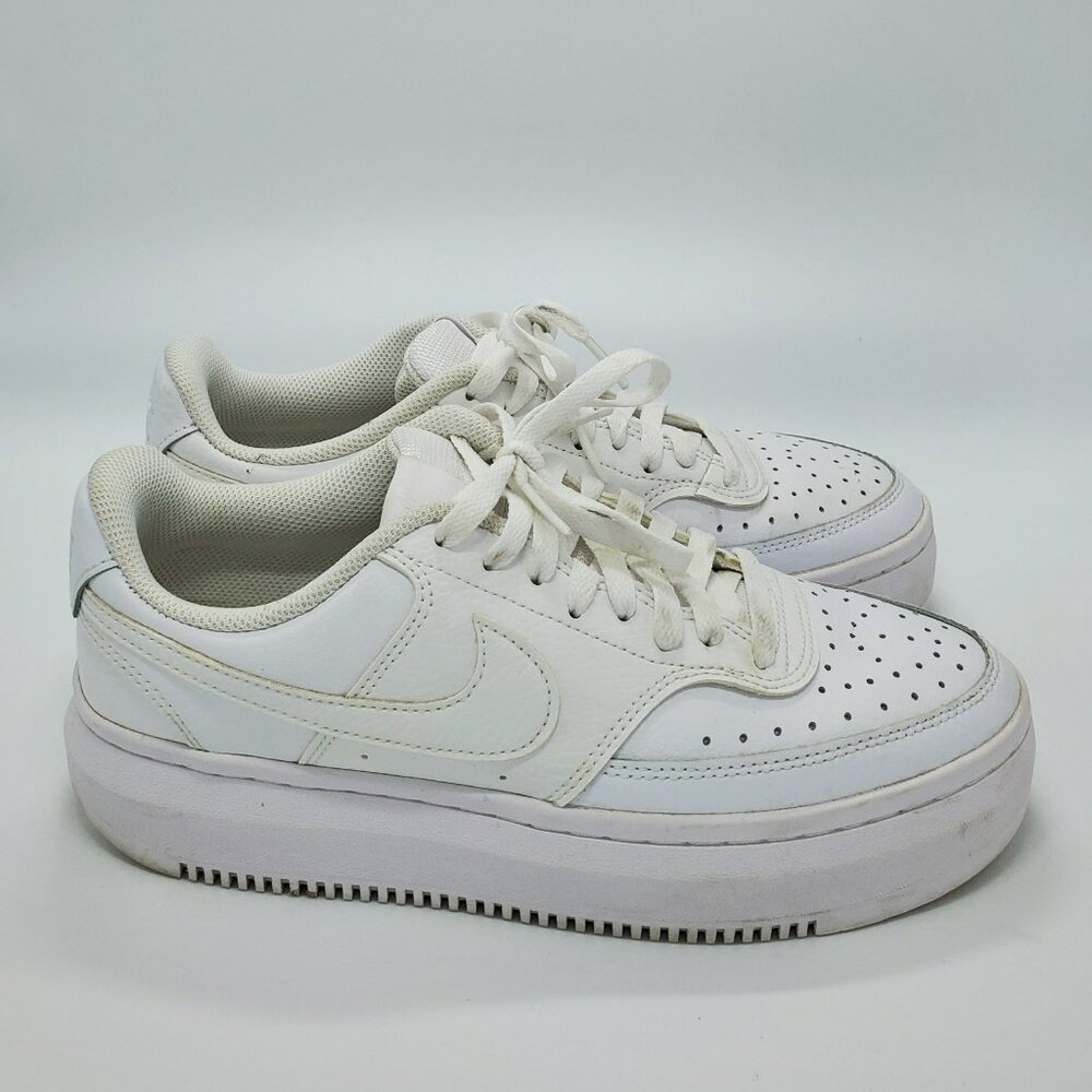Nike Court Vision Alta Women's Size 10 White Low Top Lace Up Casual Sneakers